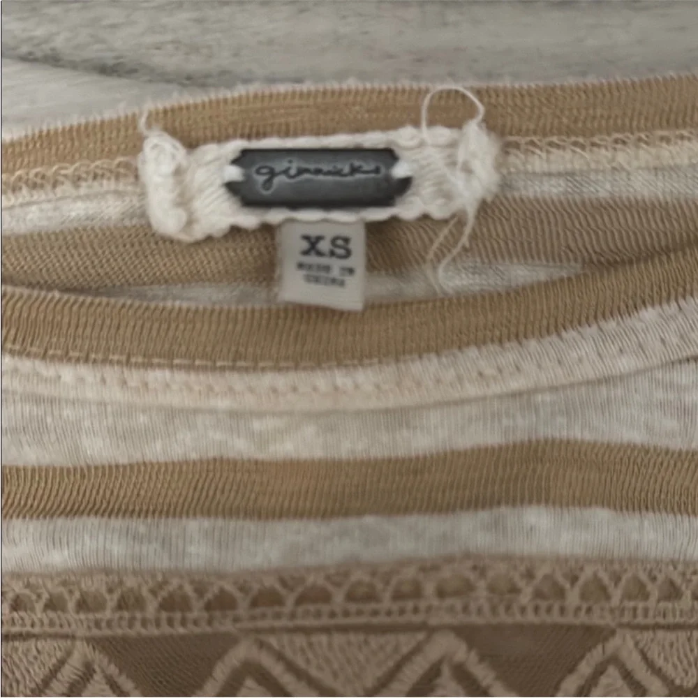 Gimmicks by BKE Boho Tan Stripe Cinched Hem Blouse - Picture 3 of 3